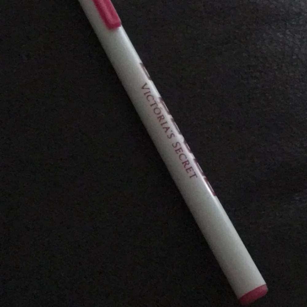 VS Pink Pen - Picture 2 of 2